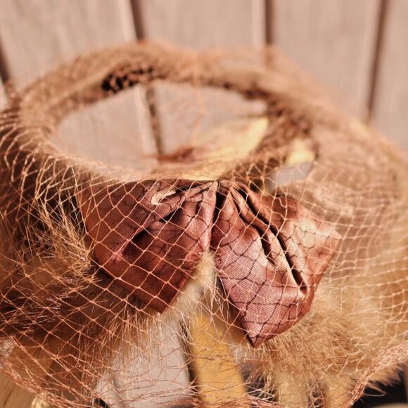 Vintage Mink Fur Pillbox Hat Bow Mesh Net Veiling Party Antique Boxed - Picture 3 of 12